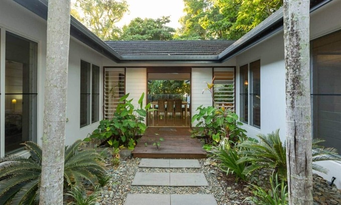 Wongaling Beach House | Roya on Mission