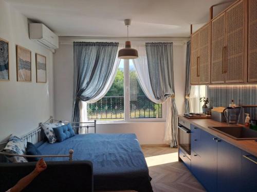 Sandanski Apartment | Royal Blue River Pearl