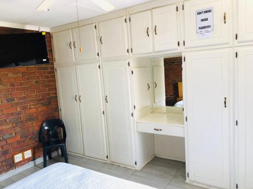 Zeerust Bed & Breakfast | Royal BNB and SPA