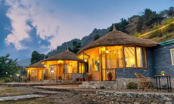 Naina Range Hotel | Royal Cliff Resorts