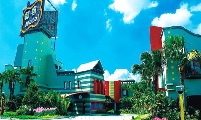 Cianjhen District Hotel | Royal Group Motel - Wuyin