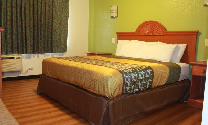 Mount Vernon Hotel | Royal Inn