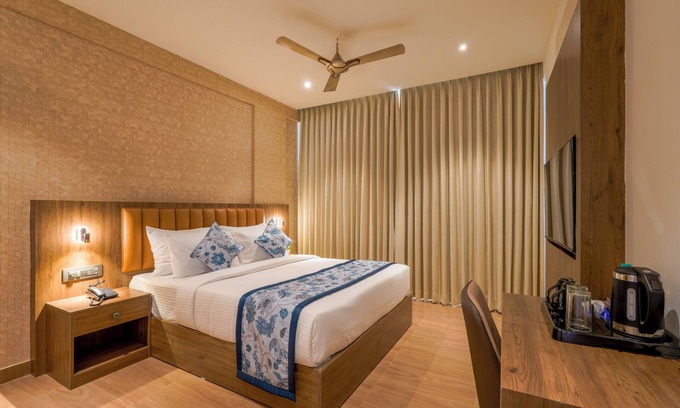 Kalyan Nagar Hotel | Royal Mark