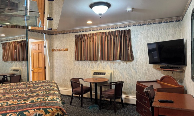 Secaucus Hotel | Royal Motel