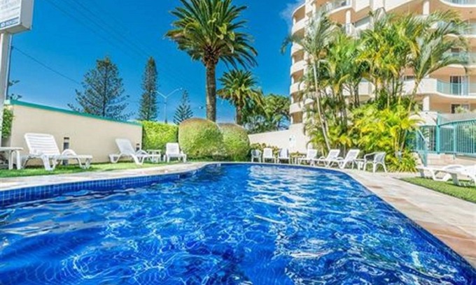 Biggera Waters Apartment | Royal Pacific Resort