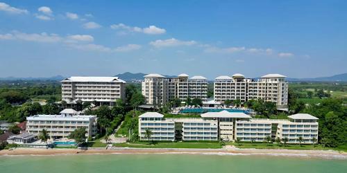 Ban Chang Resort | Royal Phala Cliff Beach Resort