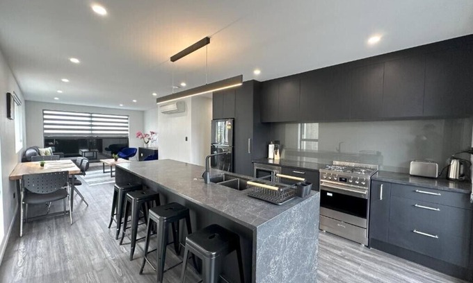 Royal Oak Apartment | Royal Residency - 3BR Apartment