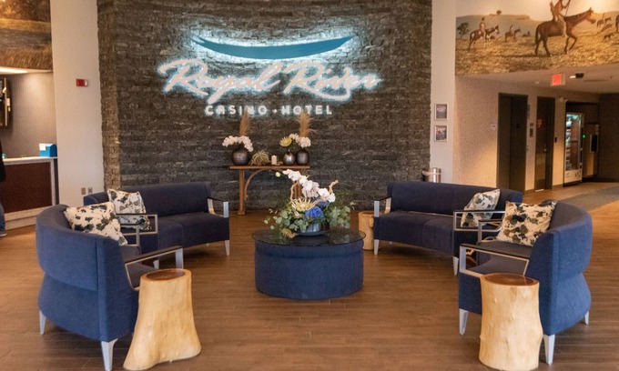 Flandreau Hotel | Royal River Casino and Hotel