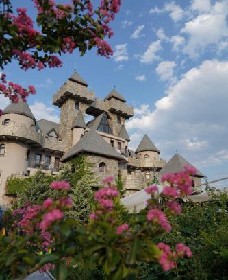 Garmen Bed & Breakfast | Royal Valentina Castle