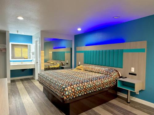 Rosemead Hotel | Royale Inn - San Gabriel, Los Angeles