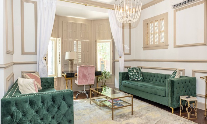 Frederick Apartment | Royalty on the Park: bar, movie theater, & patio