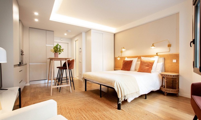 Ciudad Lineal Apartment | Rubik XI apartment in Madrid