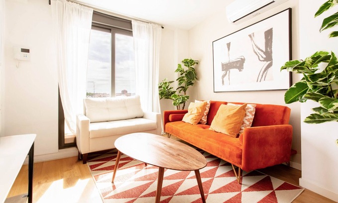 Ciudad Lineal Apartment | Rubik XII apartment in Madrid