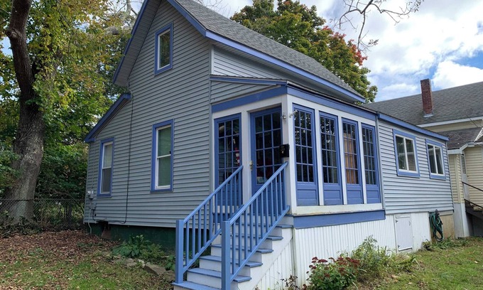 Peaks Island House | RubySayl Summary: Sim