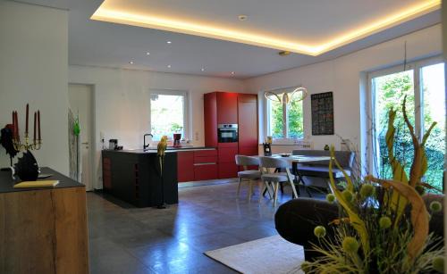 Marlengo Apartment | Ruhige Ferienwohnung mit Garten und Garage in Privatvilla