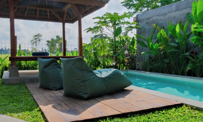Mambal Villa | Rumah Tengah Sawah