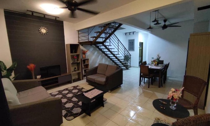 Pasir Gudang Apartment | Rumah teres 2 tingkat & 3 bilik