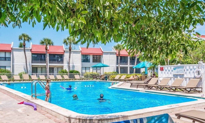 Bradenton Beach Condo | Runaway Bay 212 by Duncan Real Estate