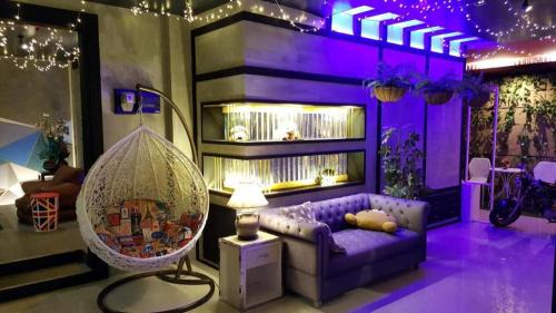Ban Bang Saen Hotel | RungRoj Panich Hotel