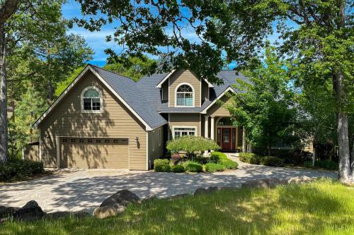 Klamath Falls House | Running Y Mountain Haven