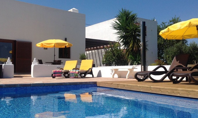 Silves Villa | Rural Algarve Villa with Solar Heated Pool Wi-Fi A/C near SILVES, GOLF, BEACHES