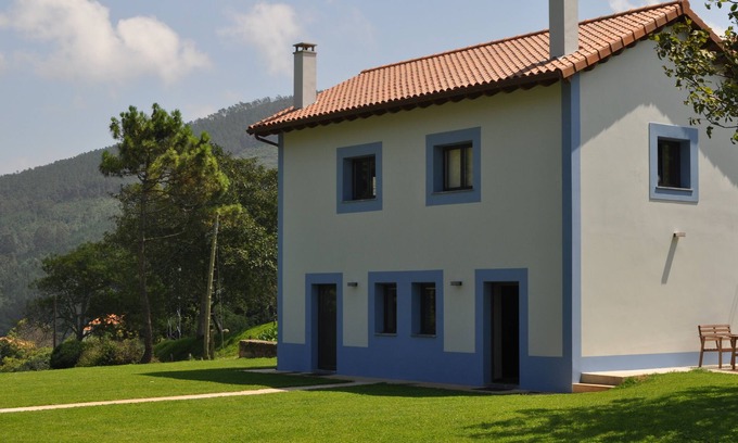 San Martin de Luina Cottage | Rural apartment Casona la Sierra for 4 people