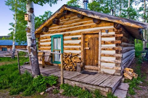 Clark House | Rural Cabin Rental in Secluded Mountain Area in North Central Colorado