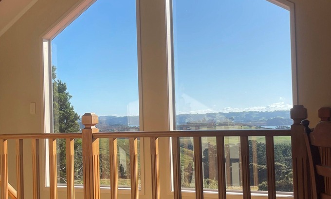 Mahurangi East Cottage | Rural Getaway! Close to beaches!