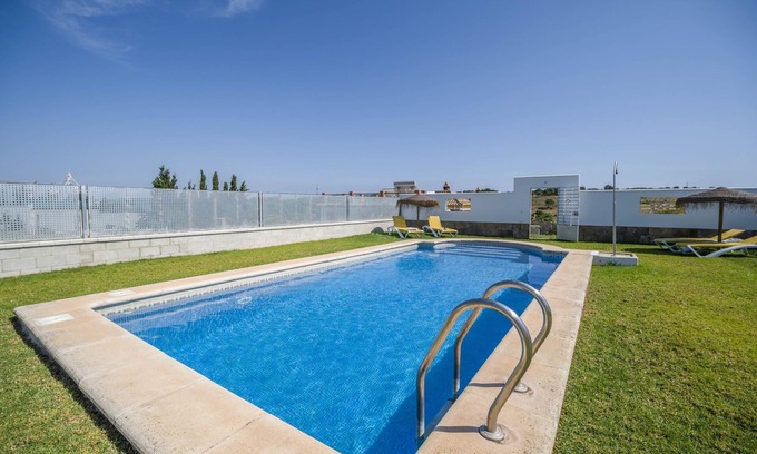 San Ambrosio House | Rural Vacation Home "El Mirador F" with a Shared Pool, Beautiful Views, Terrace & Wi-Fi