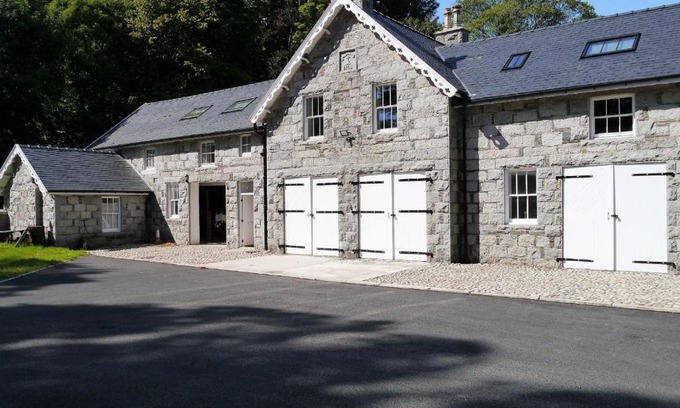 Castle Douglas House | Rusko Stables