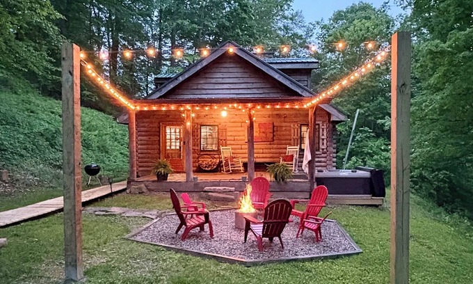 Campton Cabin | Russtic Cabin at the 100 Acre Wood