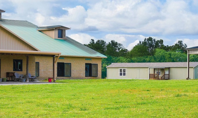 Dewey Other | Rustic 2-bed/2-bath, Horse Ranch, HVAC, WiFi, Full kitchen, 5 min > town