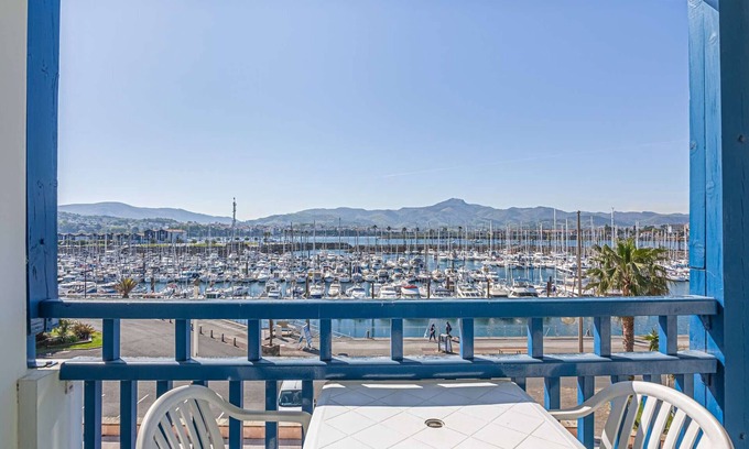 Hendaye Apartment | Rustic apartment with pool near the port and beach