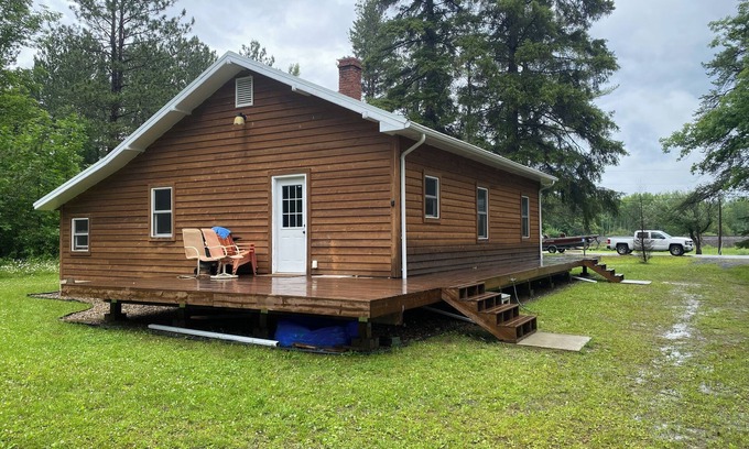 International Falls Cabin | Rustic Cabin on River Northern Minnesota