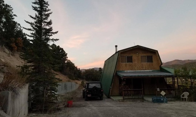 Fairview Cabin | Rustic Cabin Getaway