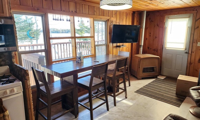 Tower Cabin | Rustic cabin -Pontoon Available for Rent-