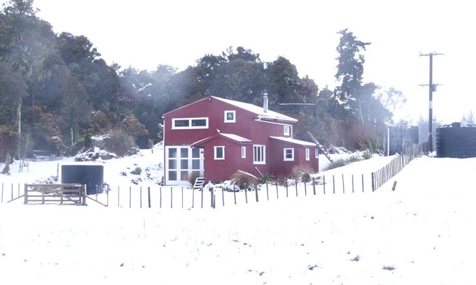 Raurimu House | Rustic charming converted barn, 10 minutes from Tongariro National Park