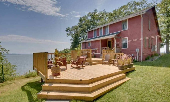 Malletts Bay Cabin | Rustic Cliff-top Cabin at the Tip of Lake Champlain's Barney Point