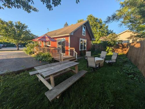 Twin Lakes House | Rustic Cottage Downtown Twin Lakes