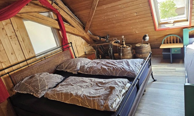 Colmberg House | 'Rustic Country House' with Private Terrace, Shared Garden and Wi-Fi