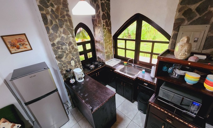 Cristo Rey Bed & Breakfast | Rustic house close to the activities of the Area. zip line, hot springs, trails