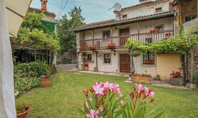 Kras House | Rustic House Luin, Štanjel, Slovenia