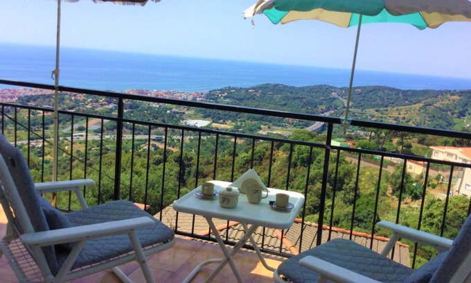 Pineda de Mar House | Rustic house on montain with privileged views of Mediterranean sea