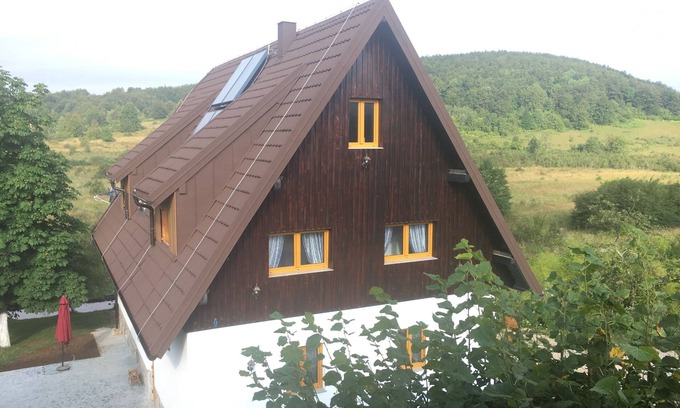 Prijeboj House | Rustic Inn River