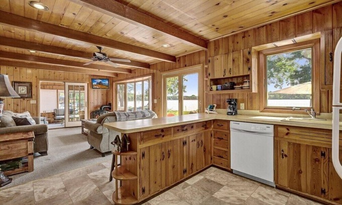 Faribault Cabin | Rustic Lake Escape at Two Oaks Cabin -Roberds Lake