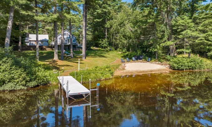 East Wakefield House | Rustic Lakefront Getaway