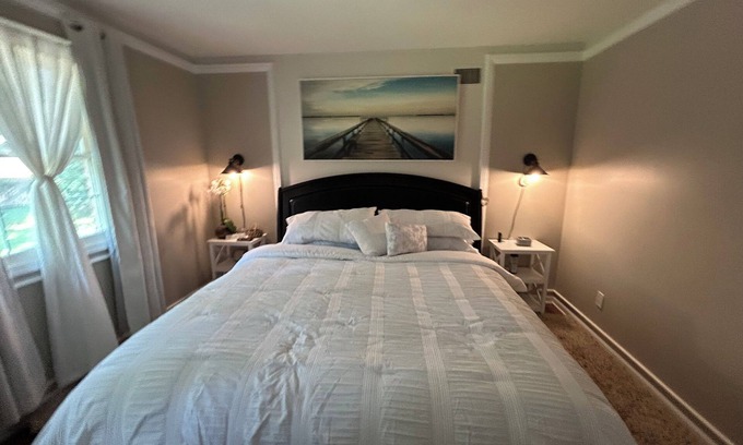 Brighton House | Rustic Luxe 4BR 2.5 Bath 1.5 Acres, in Heart of Brighton – Entire Spacious Home