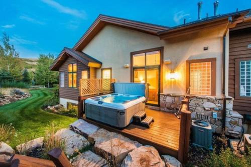 Park Meadows House | Rustic Luxury Prime Townhome with Mountain Views