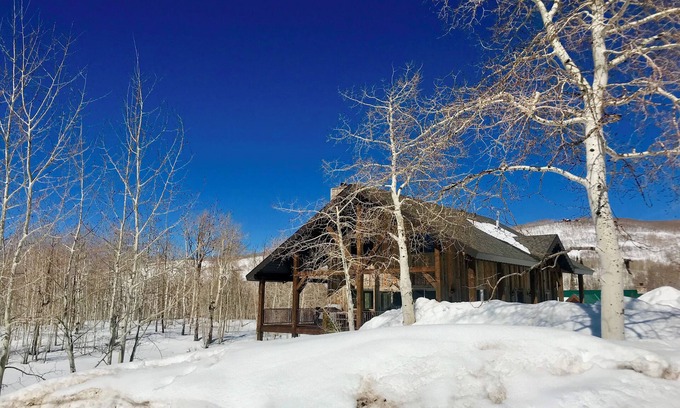 Timber Lakes Cabin | Rustic meets Modern Spacious Cabin in charming Heber City with AC, WiFi