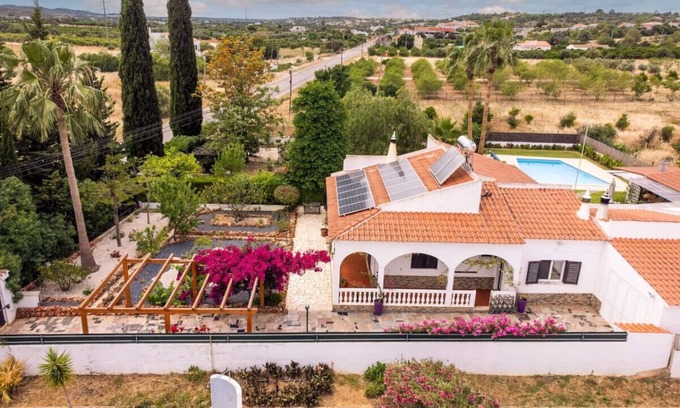 Silves Villa | Rustic Retreat in Algoz
